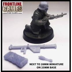 Panzerschreck w/Ammo Rack Pack & Rockets (5) 28mm WWII FRONTLINE GAMES