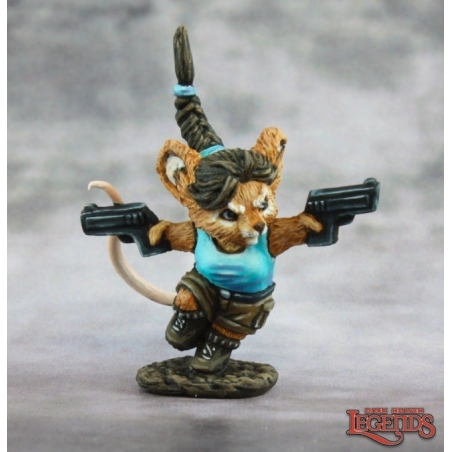 Lara Kraft, Mousling Adventuress DARK HEAVEN LEGENDS MOUSLINGS REAPER MINIATURES