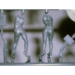 Zombie Vixens (10 + 1) Sprue WARGAMES FACTORY WARLORD GAMES